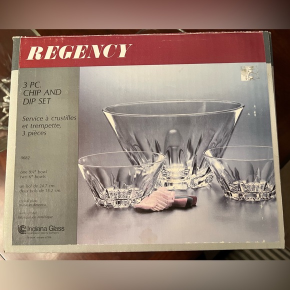 Vintage Regency 3 piece Glass Chip and Dip Set - Picture 4 of 4